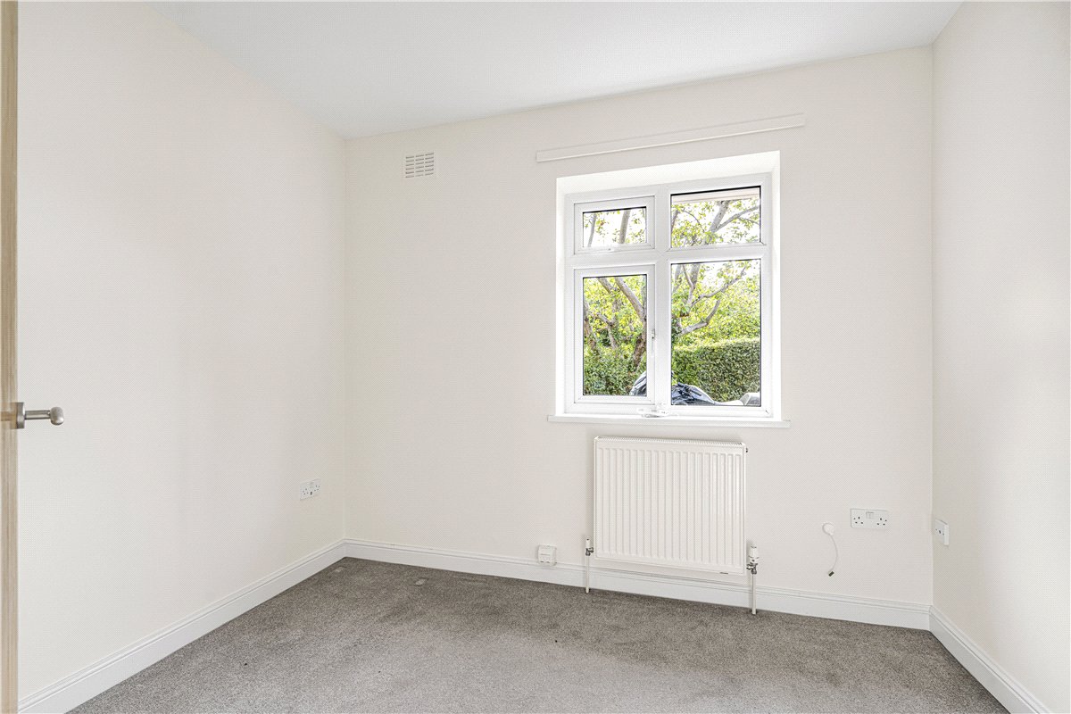 3 bedroom Bungalow, Cromwell Lane, Burton Green, CV8 - Available, Image 7