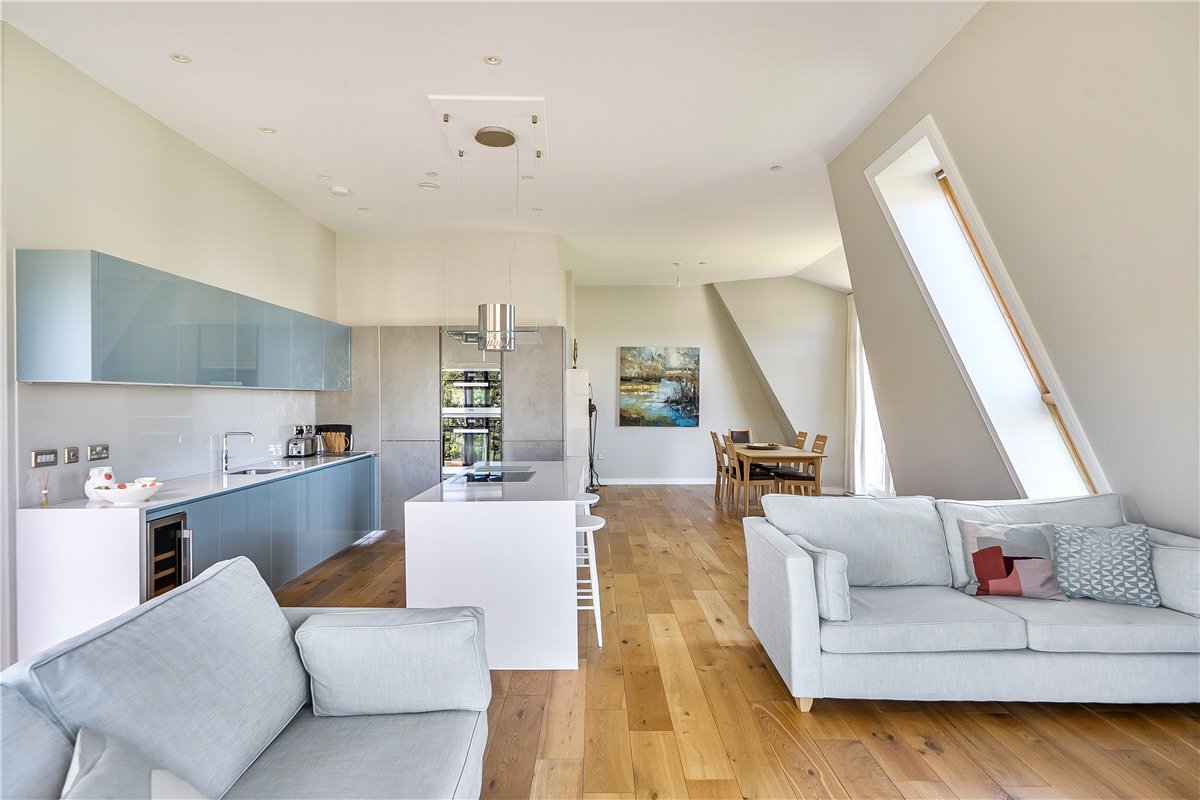 2 bedroom Flat, Western Terrace, Victoria Bridge Road, BA2 - Available, Image 14