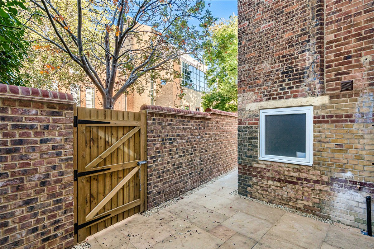 1 bedroom Flat, Walton Crescent, Oxford, OX1 - Available, Image 15