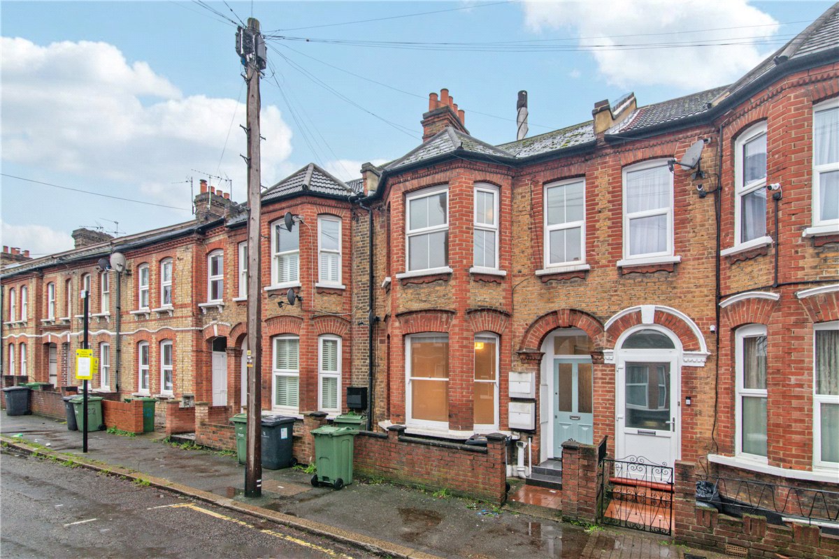 1 bedroom Flat, Glenelg Road, London, SW2 - Sold