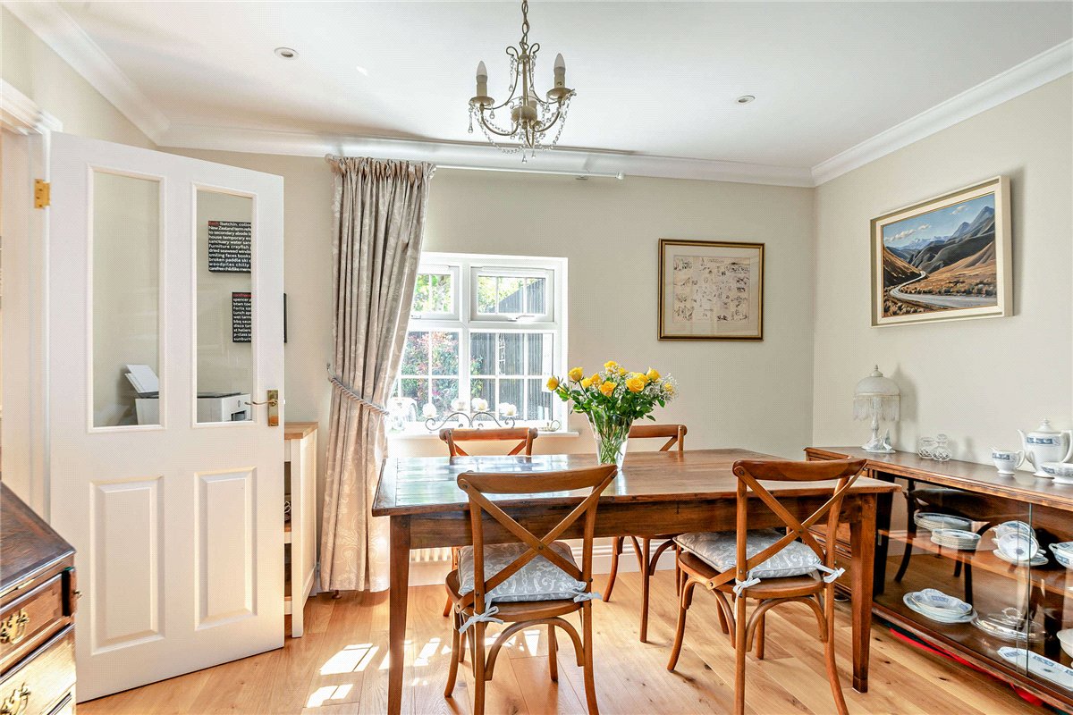 3 bedroom House, Shaw Road, Newbury, RG14 - Available, Image 2