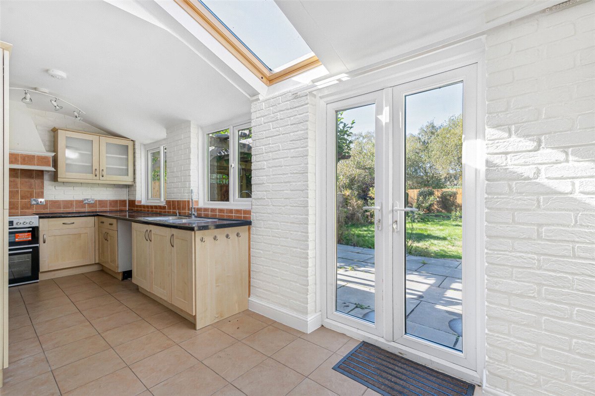 3 bedroom House, London Road, Wendover, HP22 - Available, Image 3