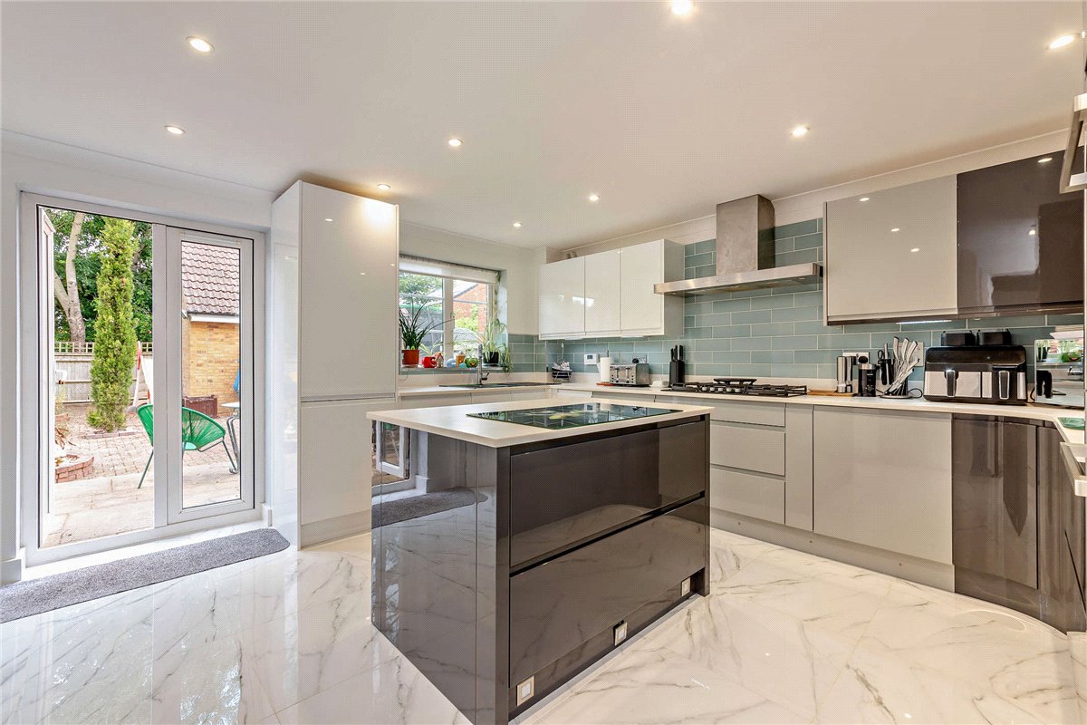 5 bedroom House, Haysoms Drive, Greenham, RG19 - Sold STC, Image 12