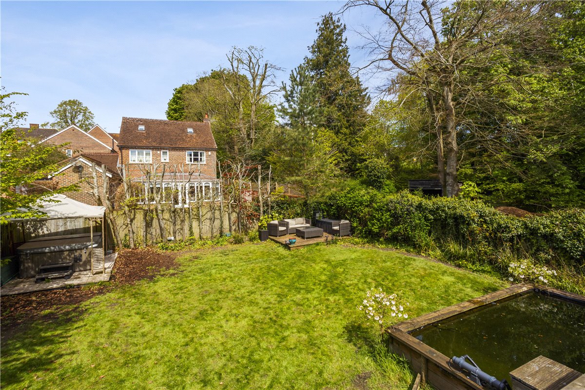 6 bedroom House, Kelham Gardens, Marlborough, SN8 - Available, Image 15
