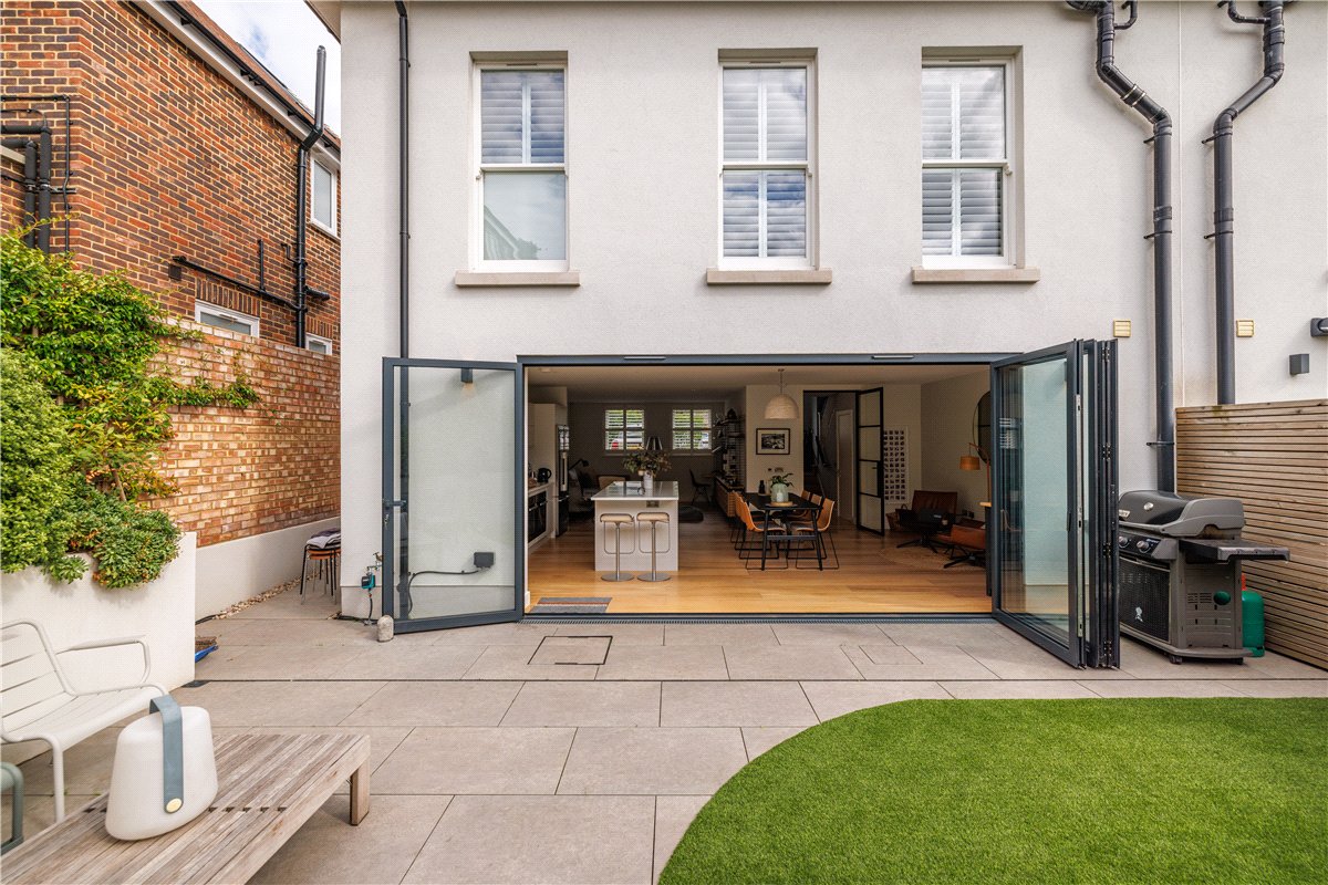 4 bedroom House, West Temple Sheen, London, SW14 - Available, Image 8
