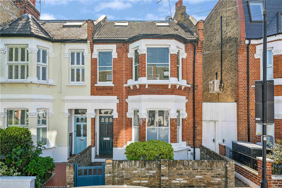 3 bedroom Flat, Queensmill Road, London, SW6 - Available, Image 1