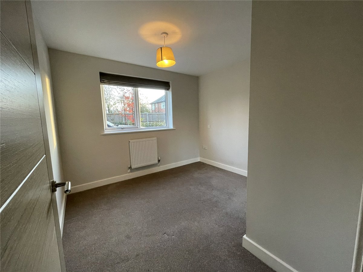 1 bedroom Flat, Steel Close, Newtown Road, RG14 - Available, Image 6