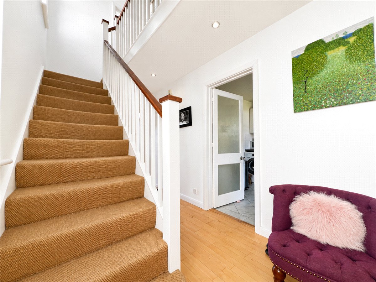 3 bedroom House, Edgar Road, Winchester, SO23 - , Image 6