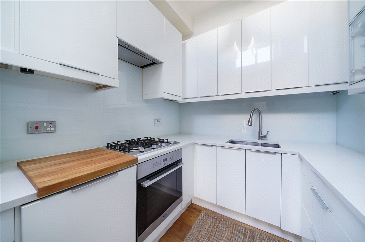 2 bedroom Maisonette, Deodar Road, London, SW15 - Available, Image 3