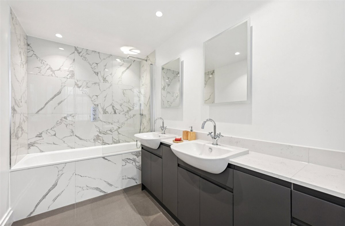 4 bedroom Flat, St Georges Court, Gloucester Road, SW7 - Available, Image 12