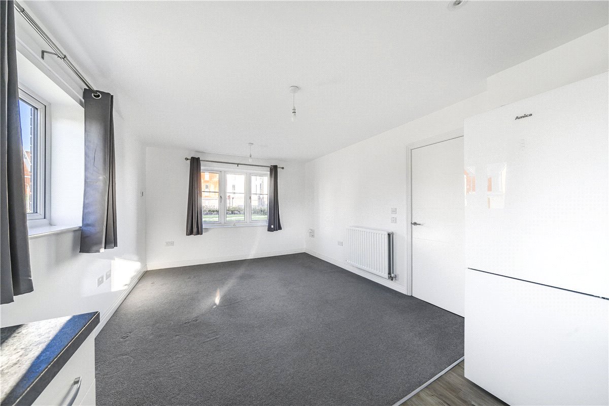 2 bedroom Flat, Croxden Way, Daventry, NN11 - , Image 3