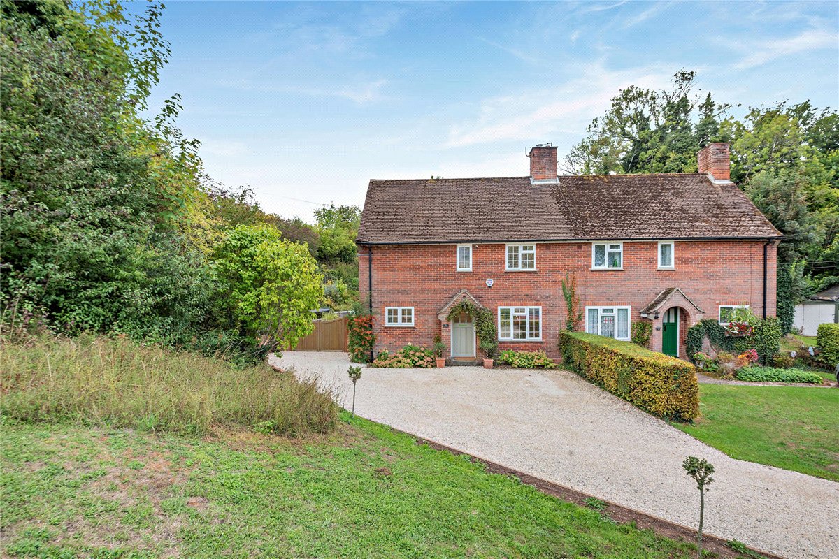 3 bedroom House, Ecchinswell, Newbury, RG20 - Available
