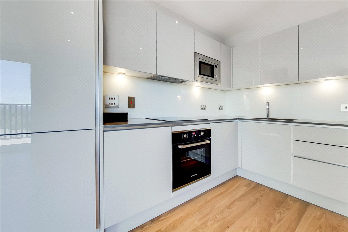 1 bedroom Flat, Greyhound Parade, Wimbledon Grounds, London, SW17 - , Image 2