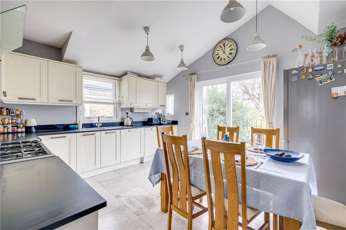 3 bedroom Flat, Trentham Street, London, SW18 - Sold