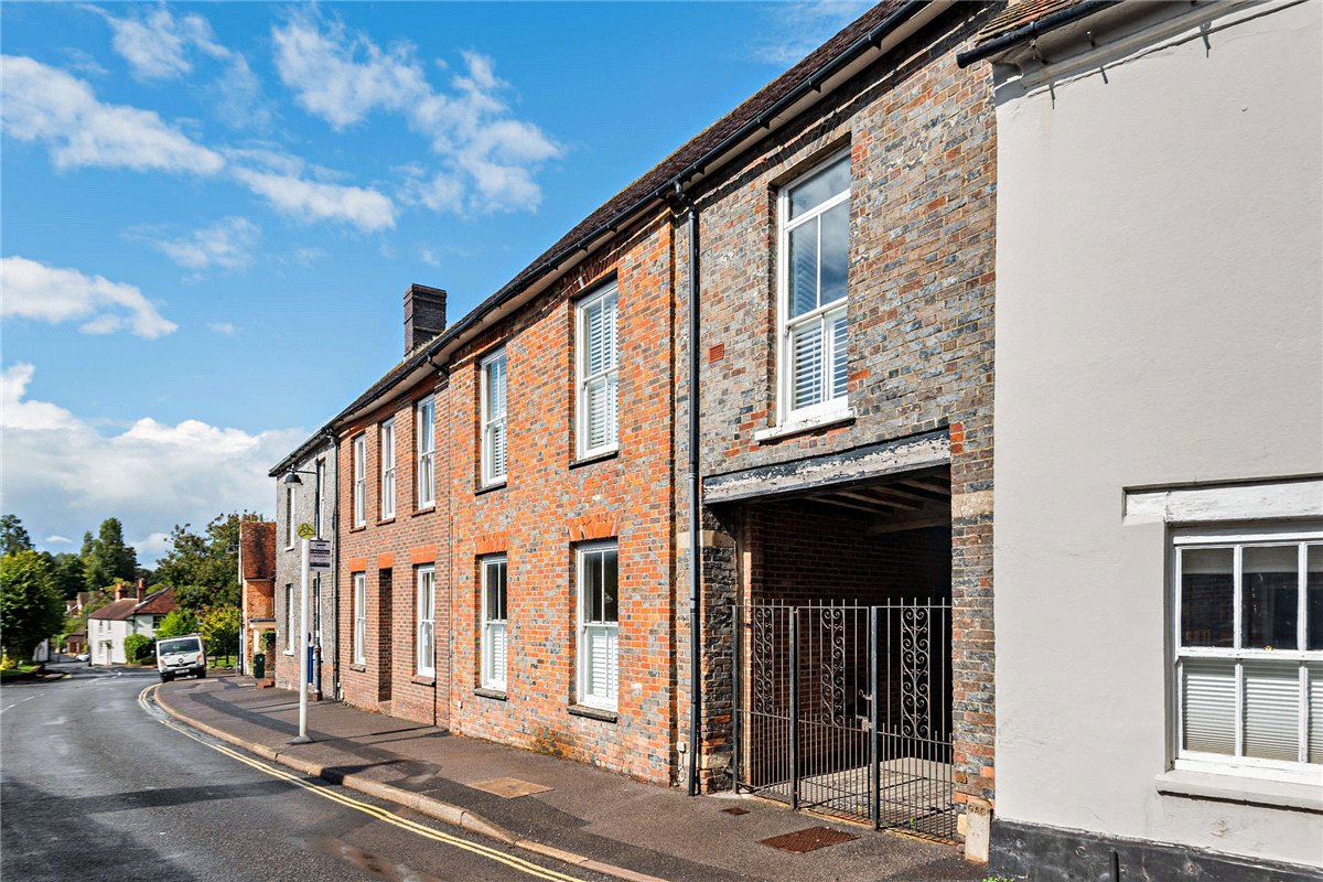 3 bedroom House, Phoenix Court, Kingsclere, RG20 - Available, Image 20