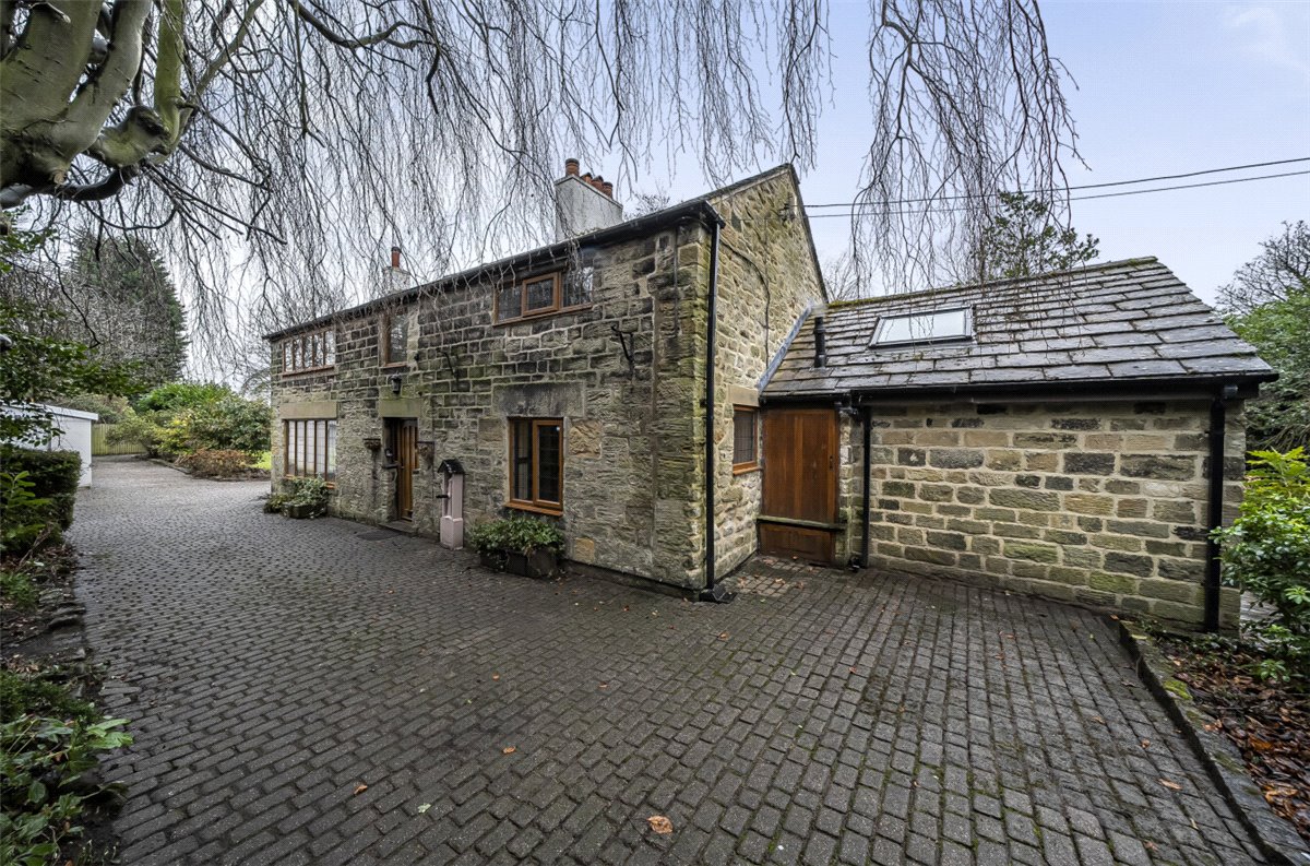 4 bedroom House, Pontefract Road, Crofton, WF4 - Let Agreed