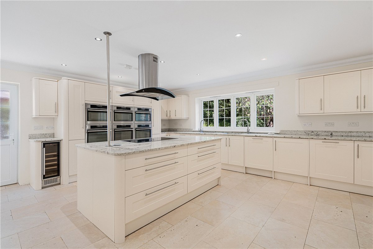 7 bedroom House, Nash Lee Lane, Wendover, HP22 - Available, Image 3