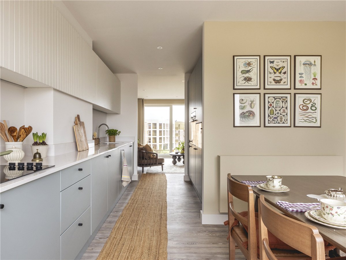 3 bedroom Flat, Milne Avenue, Cambridge, CB3 - Available, Image 1