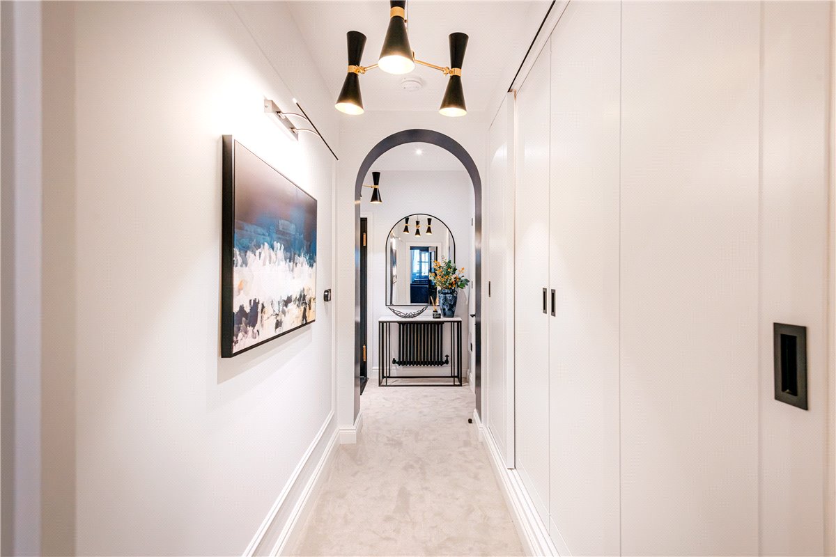 3 bedroom Flat, Curzon Street, Mayfair, W1J - Available, Image 10