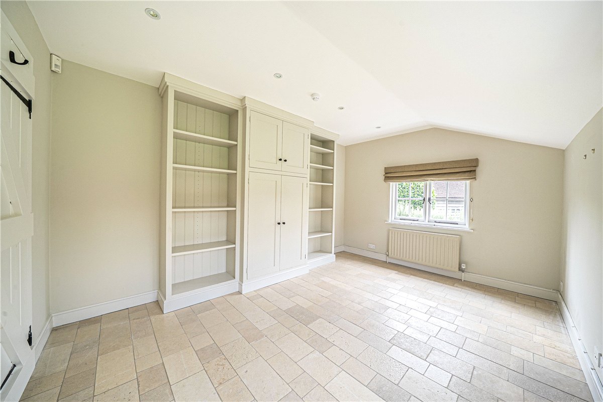 4 bedroom House, North Park Farm, Little Somborne, SO20 - Available, Image 20