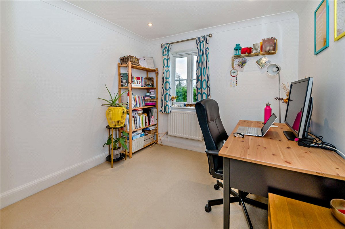 4 bedroom House, Claremont Crescent, Newbury, RG14 - Sold, Image 9
