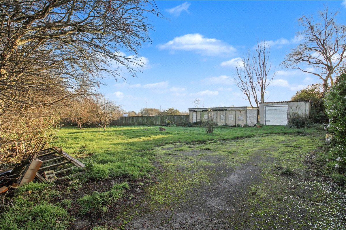 2 bedroom Bungalow, Longthorpe Lane, Thorpe, WF3 - Available, Image 3