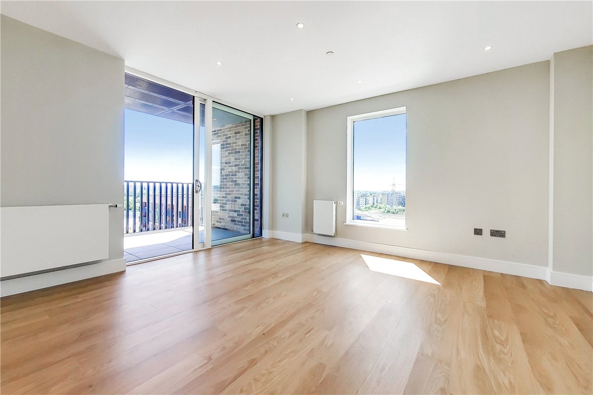 2 bedroom Flat, Greyhound Parade, Wimbledon Grounds, London, SW17 - 