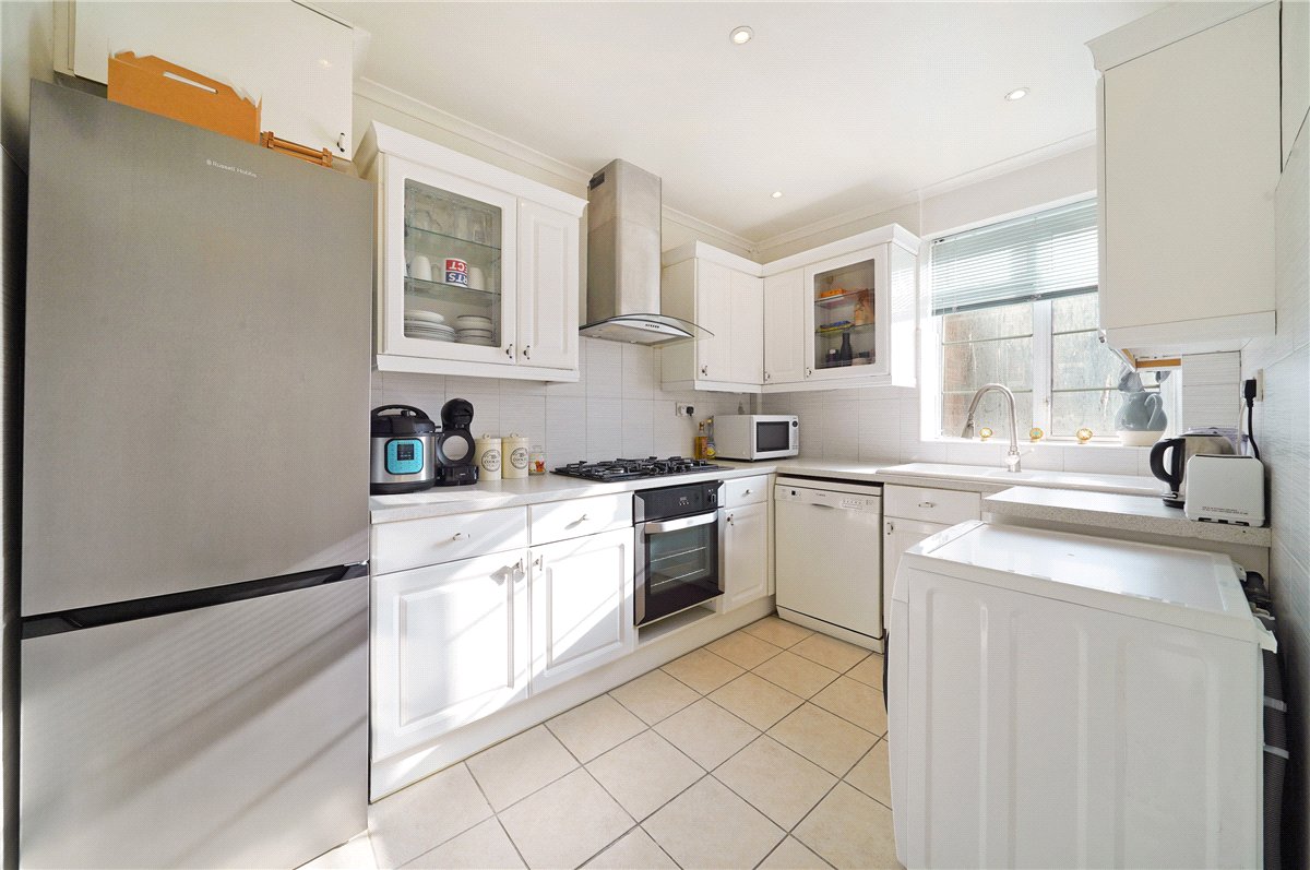 2 bedroom Flat, Barons Keep, Gliddon Road, W14 - Sold, Image 8