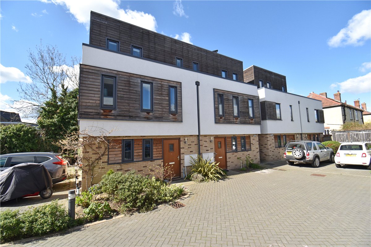 3 bedroom House, Swallow Gardens, Chesterton, CB4 - , Image 6