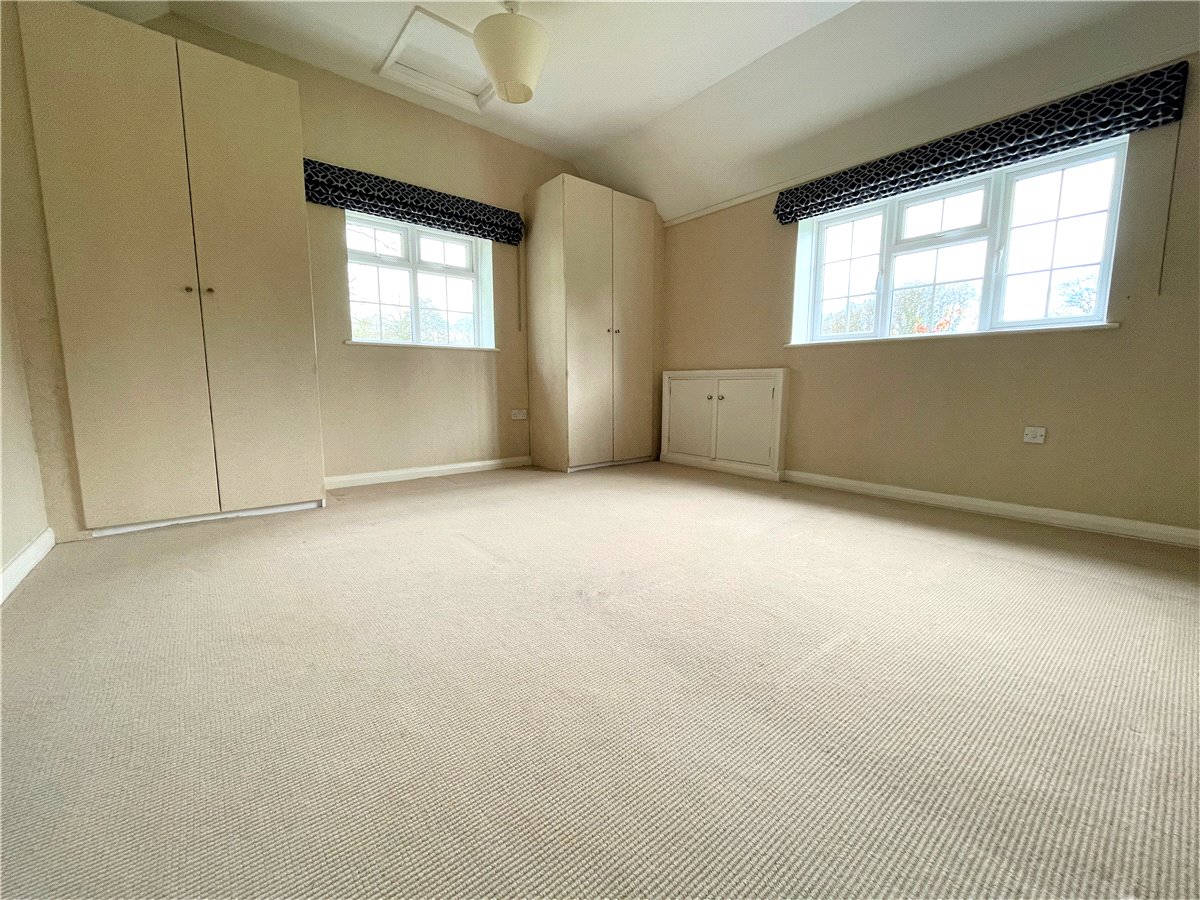 2 bedroom Bungalow, Druids Lodge, Salisbury, SP3 - Available, Image 5