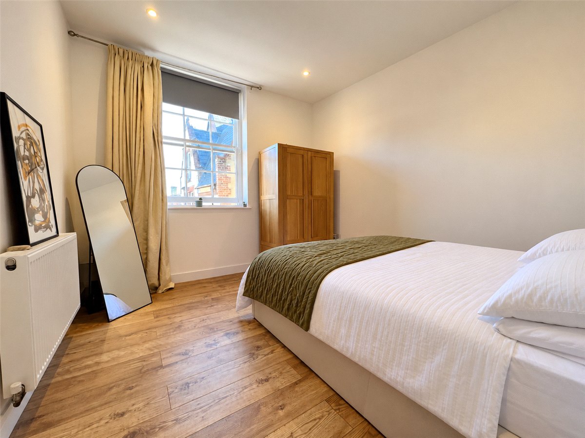 1 bedroom Flat, Staple Gardens, Winchester, SO23 - Let Agreed, Image 2