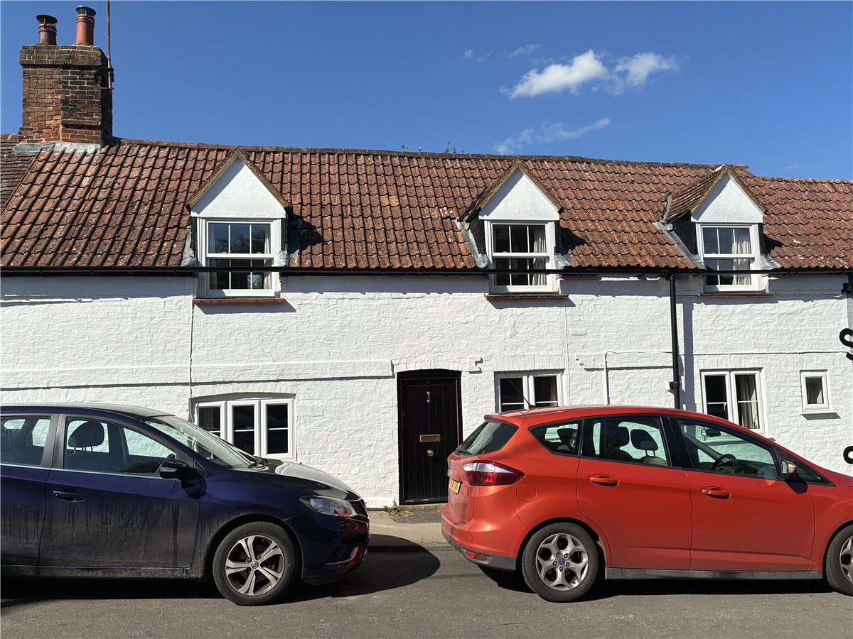 3 bedroom House, Brook Street, Great Bedwyn, SN8 - Available, Image 17