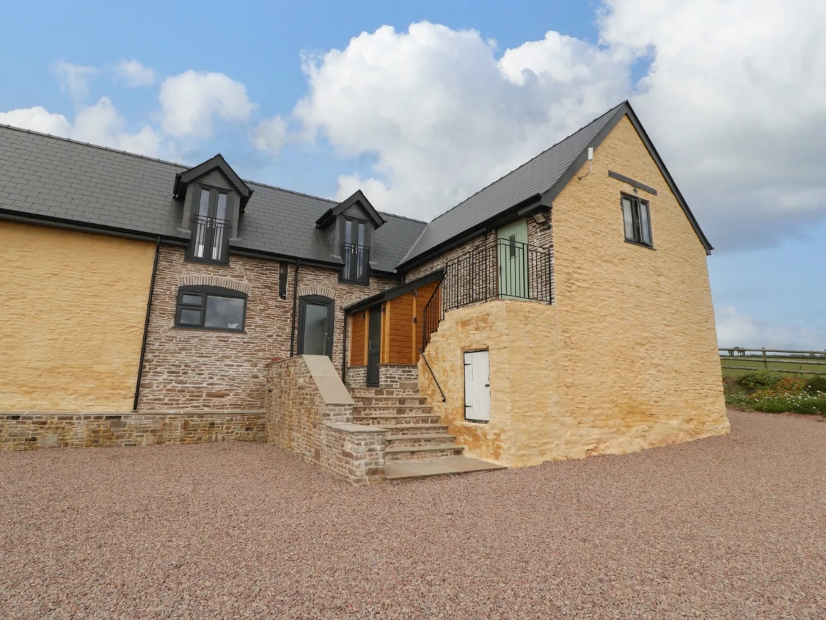 9 bedroom House, St. Weonards, Hereford, HR2 - Available, Image 30