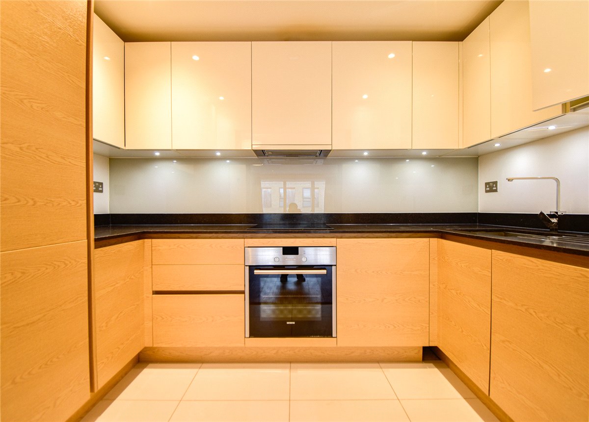 2 bedroom Flat, Keynes House, Kingsley Walk, CB5 - Available, Image 1