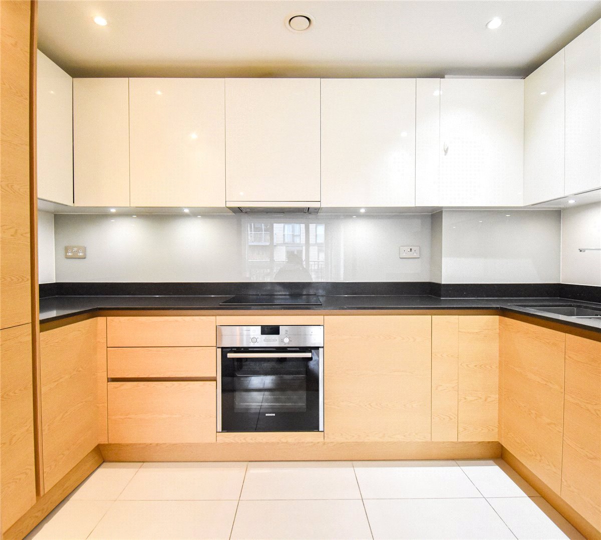 2 bedroom Flat, Keynes House, Kingsley Walk, CB5 - Available, Image 1