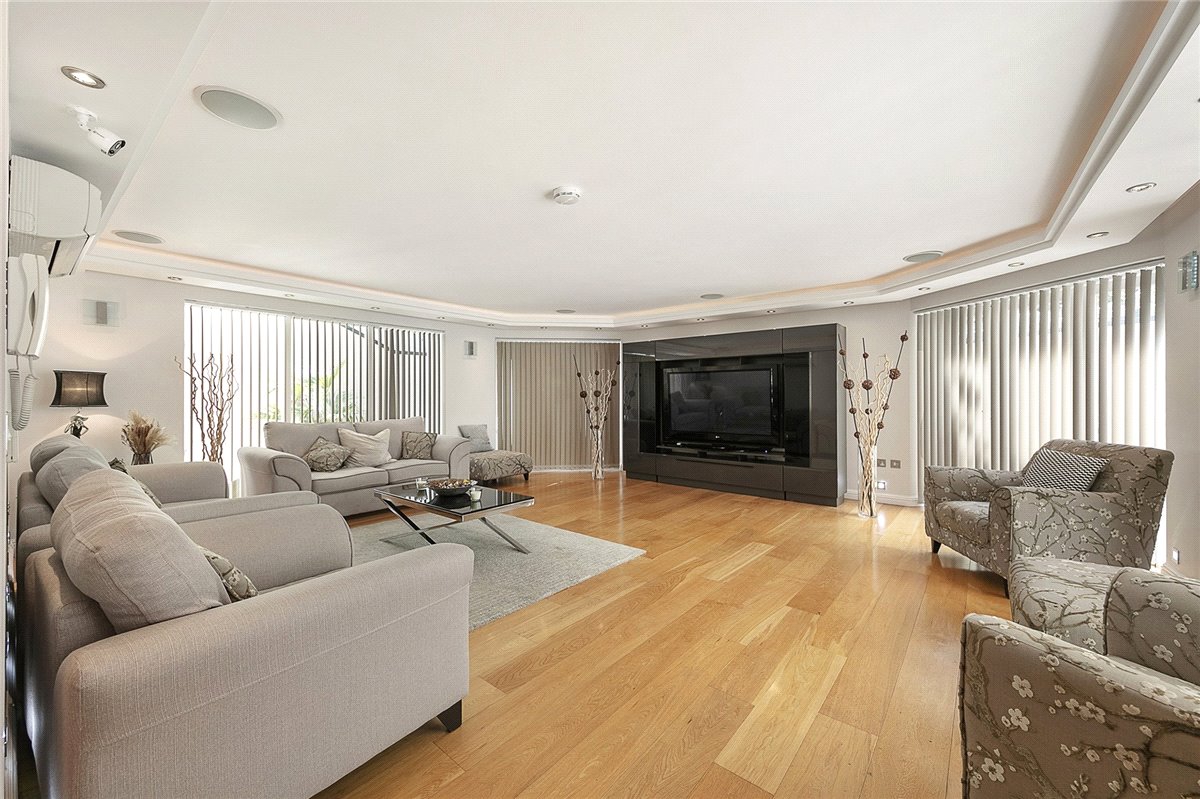 5 bedroom House, Fulham Palace Road, Fulham, SW6 - Available, Image 17