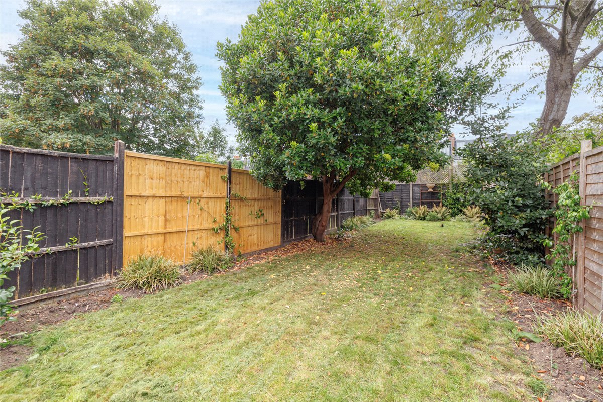 2 bedroom Flat, Niton Street, Bishops Park, SW6 - Let Agreed, Image 1