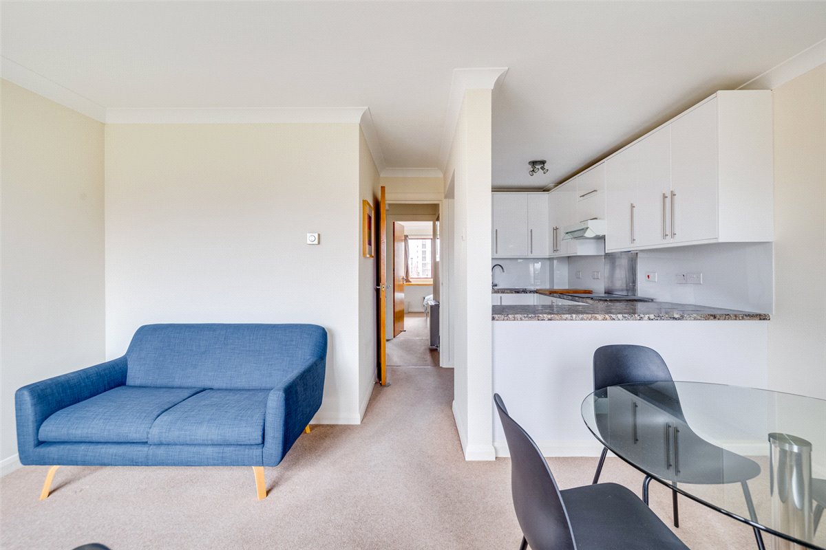 2 bedroom Flat, Maltings Place, London, SW6 - Available, Image 2