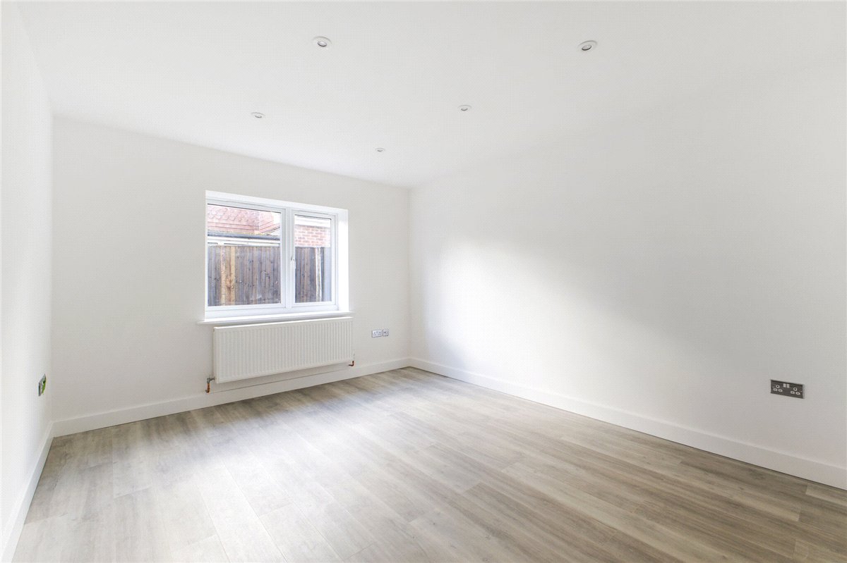 5 bedroom House, Manor Road, Sherborne St. John, RG24 - Available, Image 14