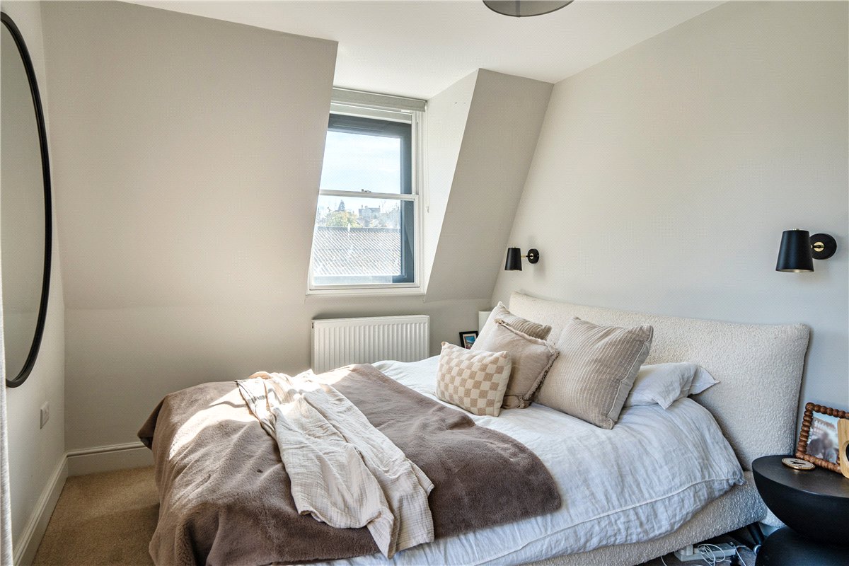 2 bedroom House, Westmoreland Road, Bath, BA2 - , Image 3