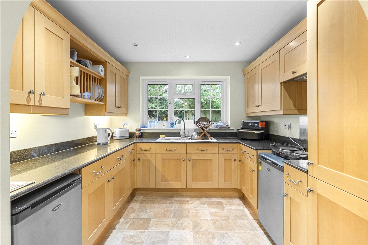 4 bedroom House, Herriot Way, Thirsk, YO7 - Available, Image 2
