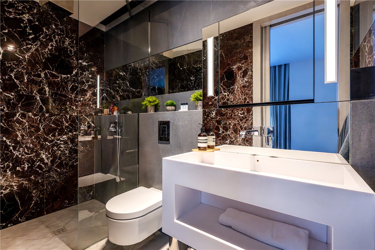 4 bedroom Flat, North Row, Mayfair, W1K - Available, Image 2