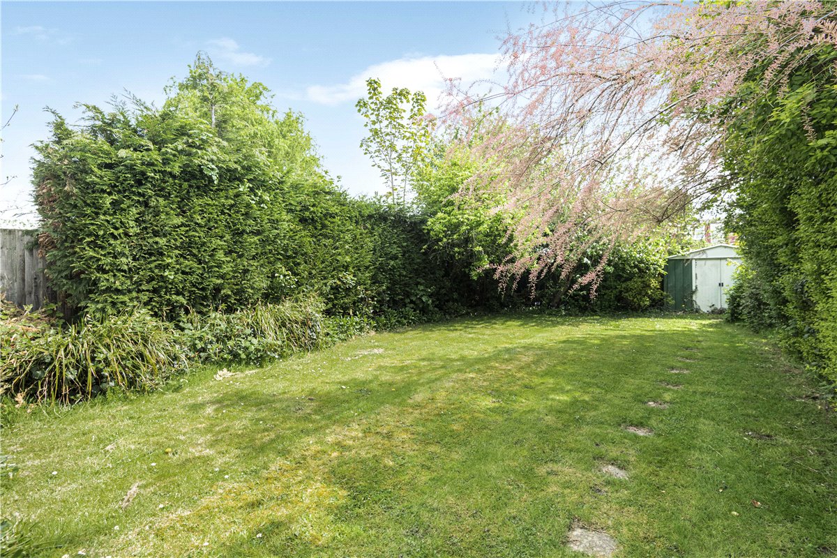 3 bedroom Bungalow, Islip Gardens, Northolt, UB5 - Sold, Image 15