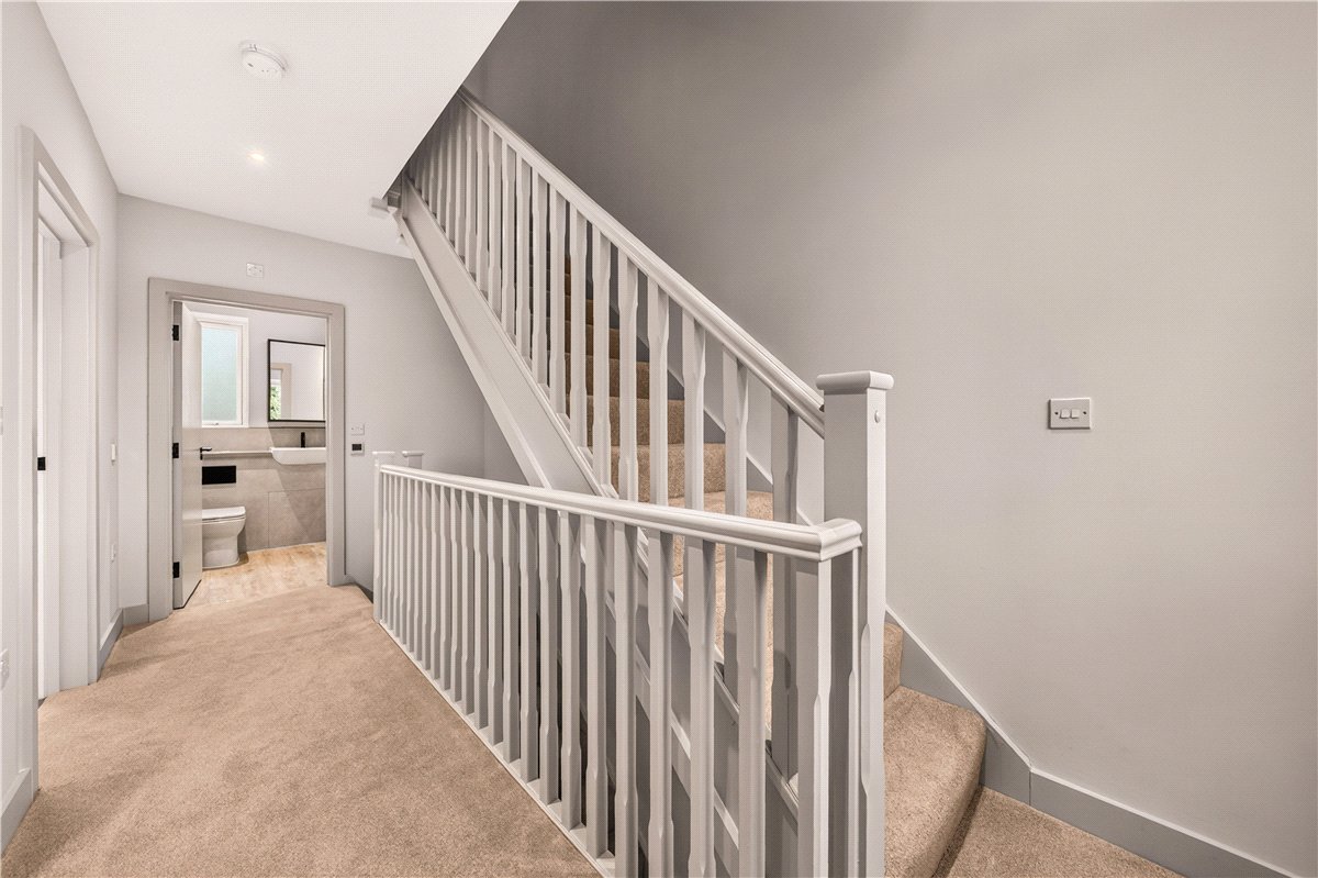 3 bedroom House, Ballast Road, Erith, DA8 - Available, Image 9