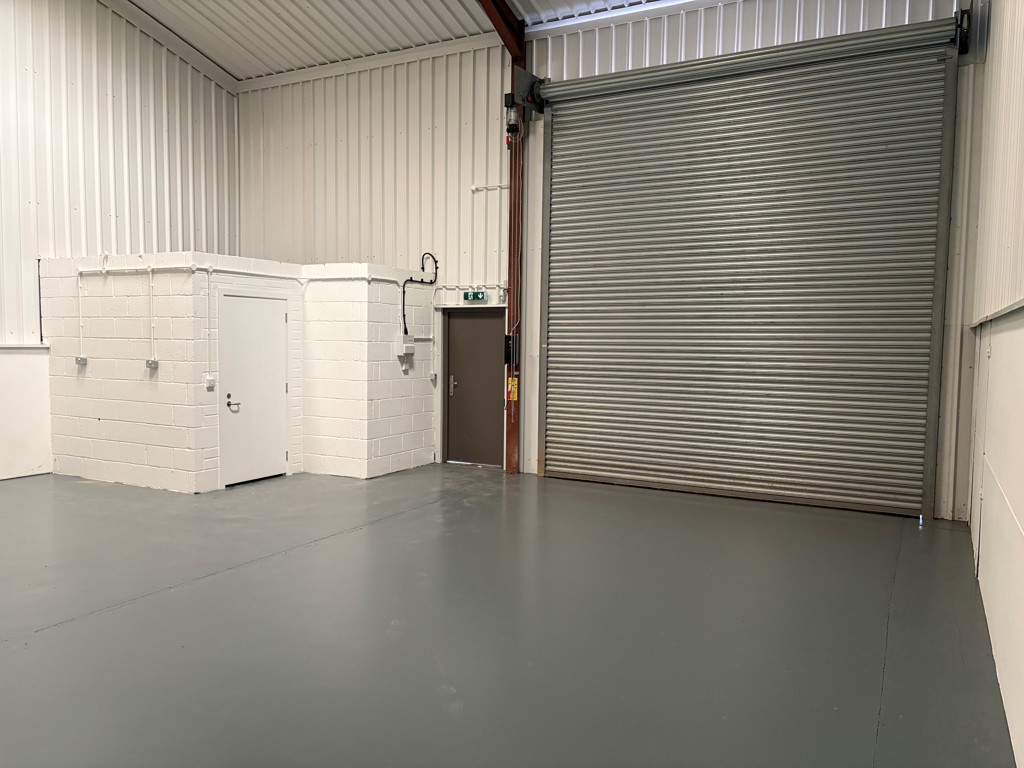 925 Sq Ft, Nynehead, Wellington, TA21 - Available, Image 1