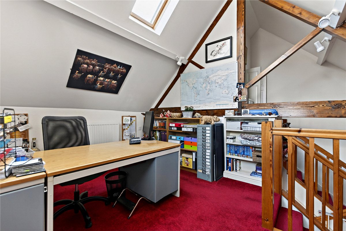 7 bedroom House, Bridge Street, Hungerford, RG17 - Available, Image 11