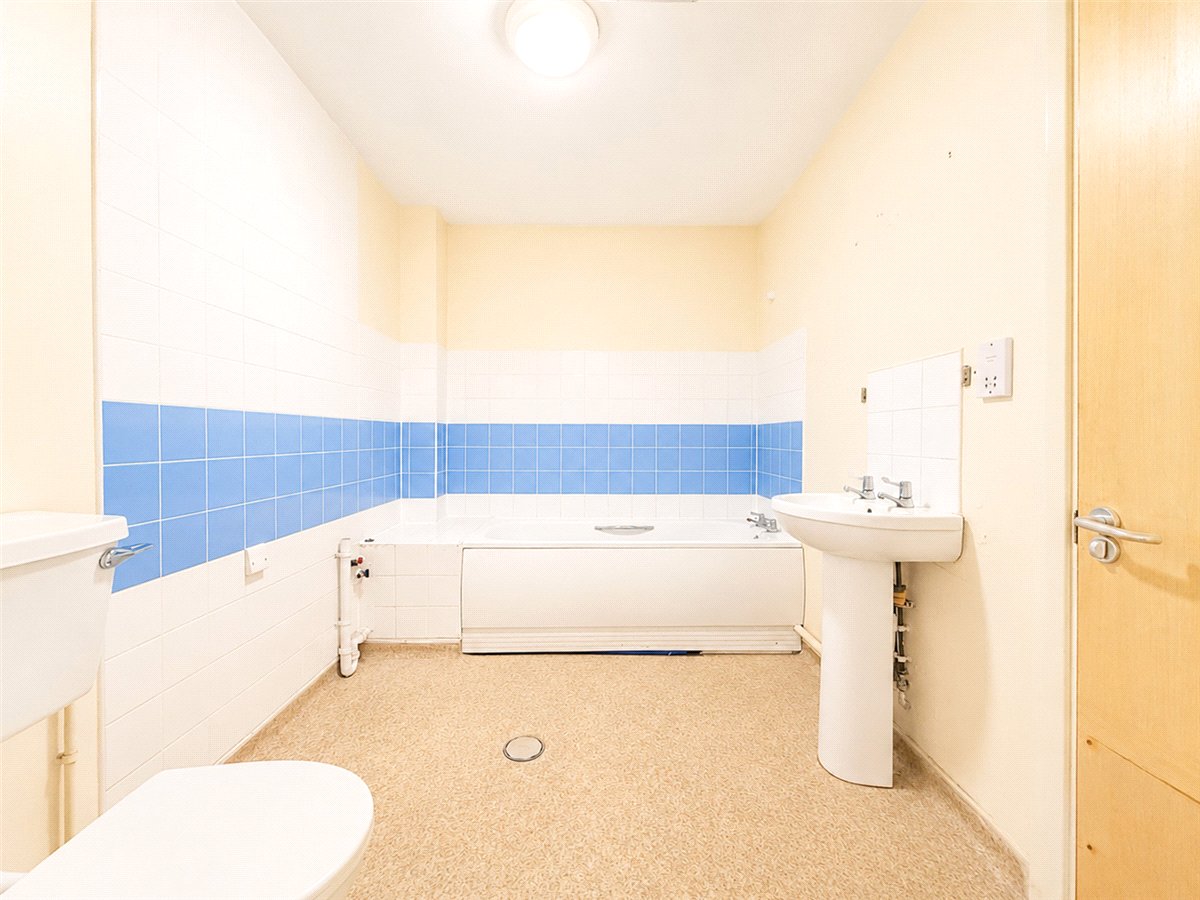 4 bedroom House, Sweetpea Way, Cambridge, CB4 - Available, Image 8