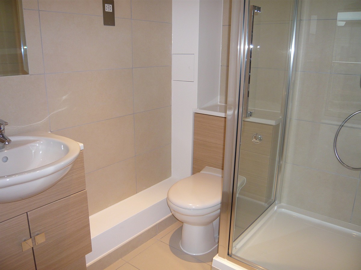 2 bedroom Flat, Park Way, Newbury, RG14 - Let Agreed, Image 7