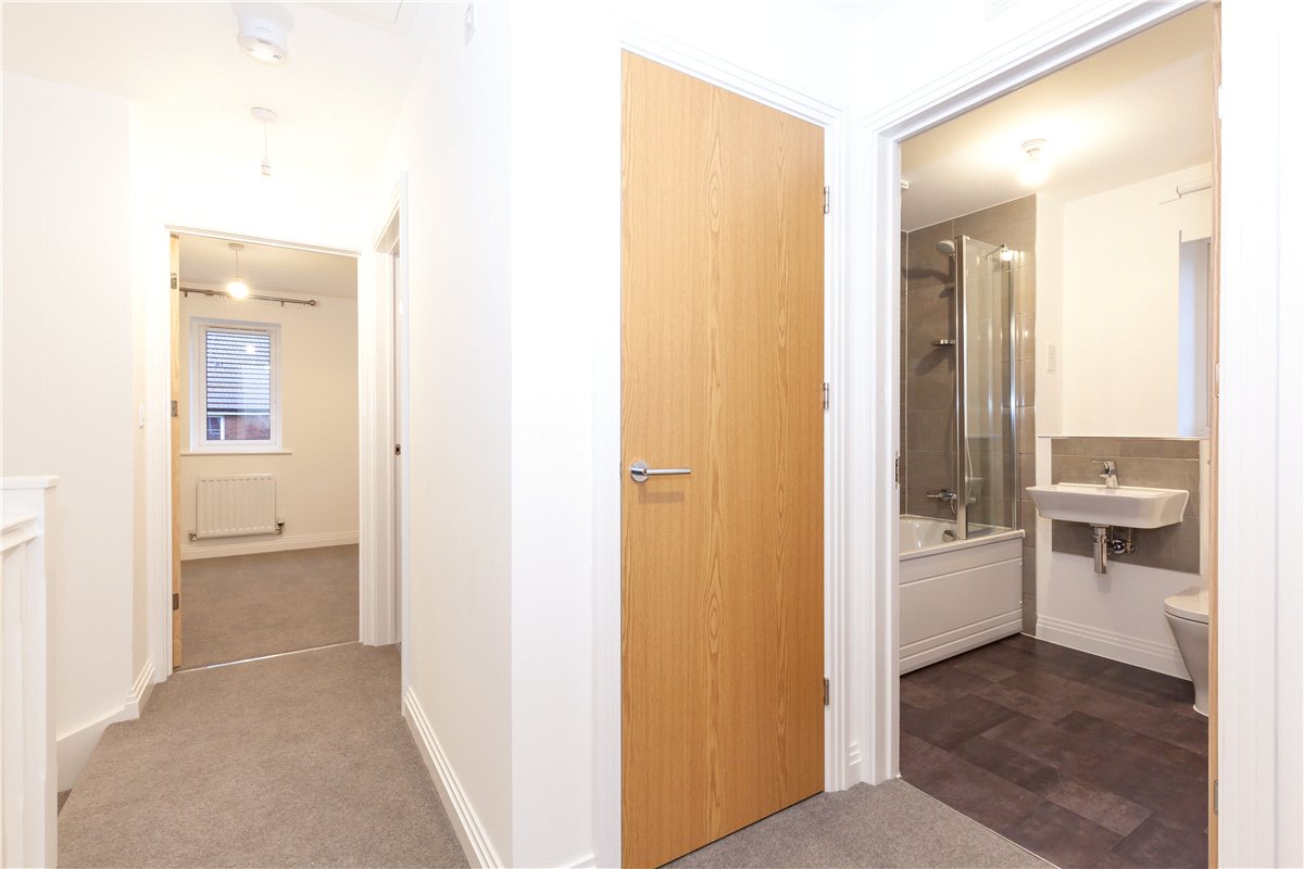 3 bedroom House, Athens Avenue, Aylesbury, HP21 - Let Agreed, Image 6