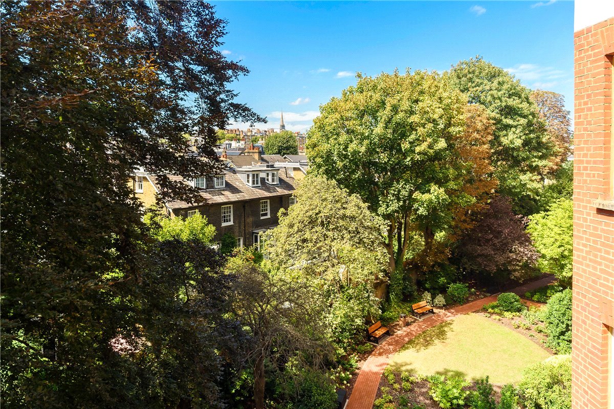 4 bedroom Flat, St Georges Court, Gloucester Road, SW7 - Available, Image 3